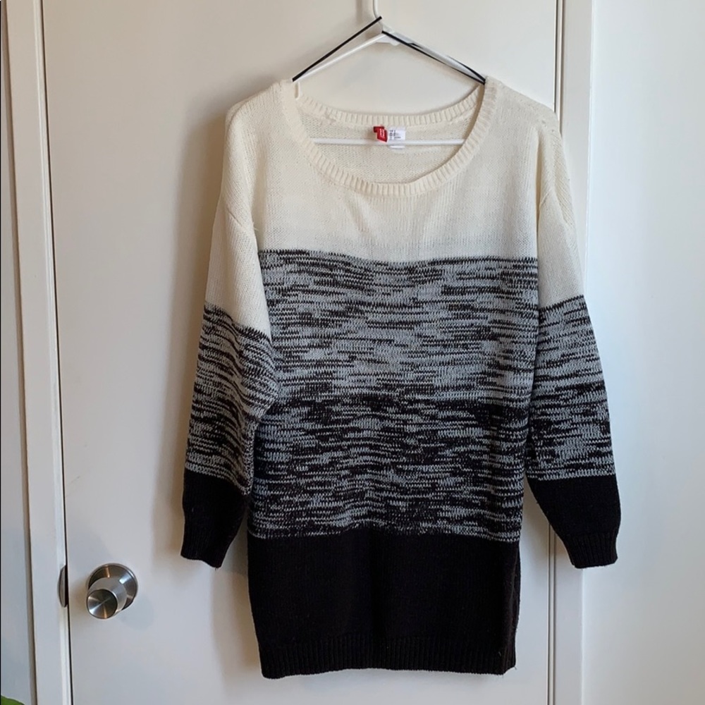 Oversized H&M sweater with ombré pattern.